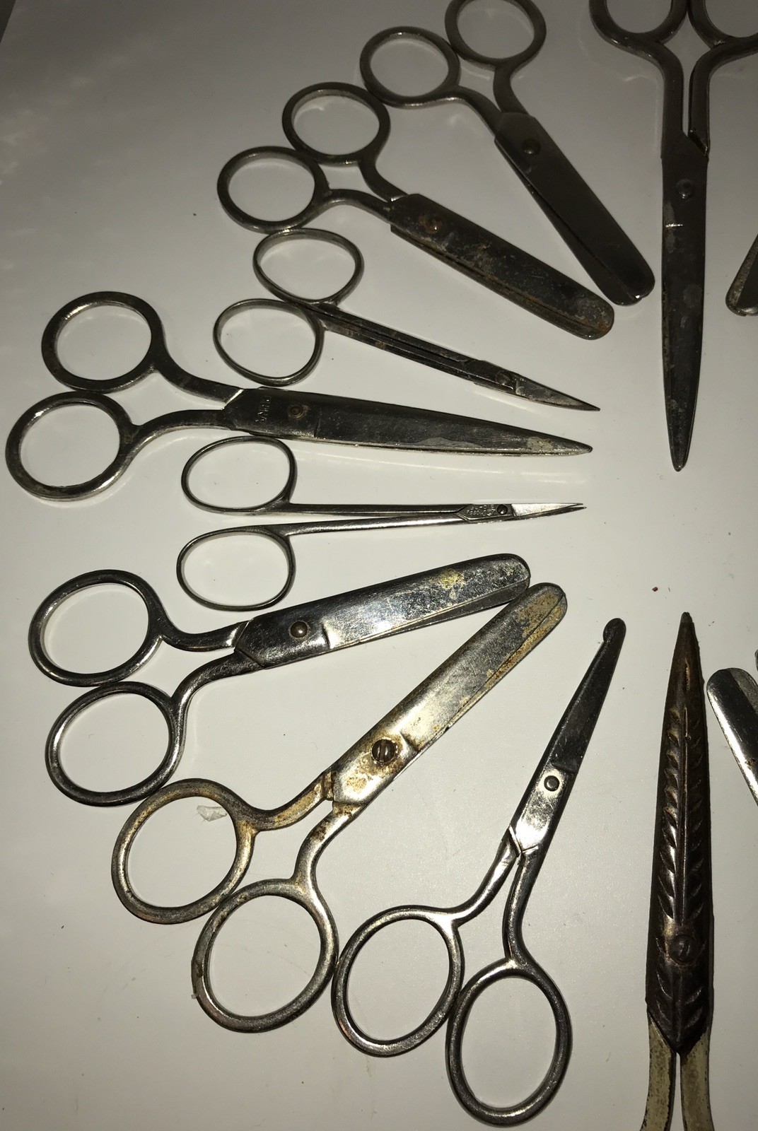18 Vtg Scissors School Classroom Children Sewing Curve Nail Steam Punk Alter Art