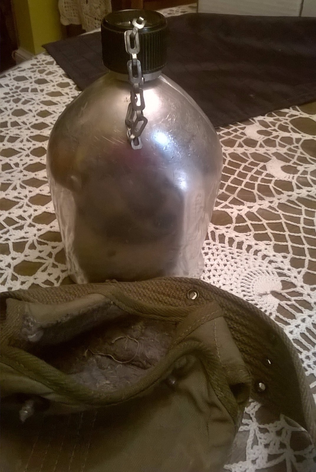 CANTEEN,MILITARY STYLE,CAMPING & HIKING, SPORTING GOODS,VINTAGE