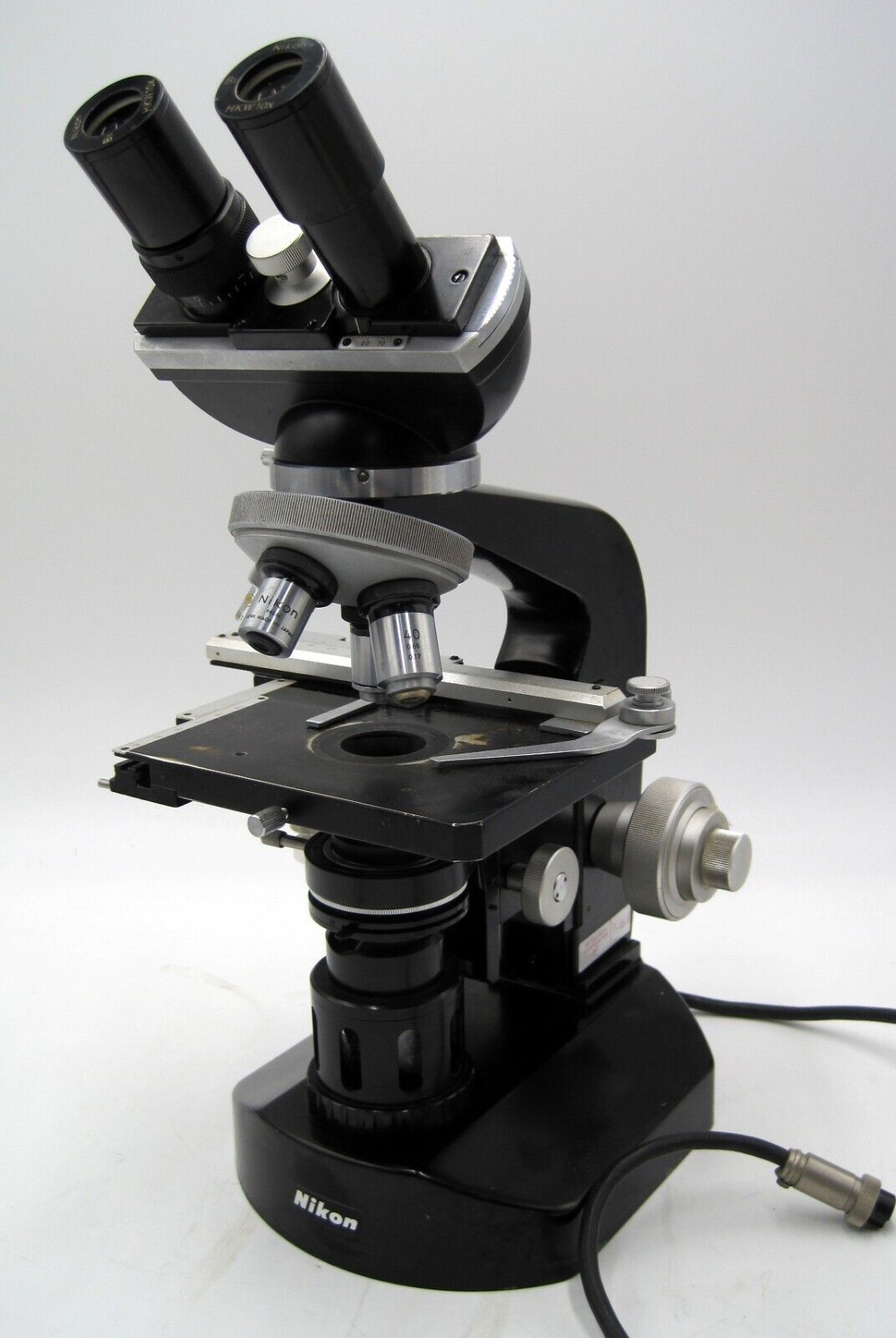 Nikon S Series Microscope W/4x 10x 40X 100X Objectives SKE Nikon S Series Microscope W/4x 10x 40X 100X Objectives SKE
