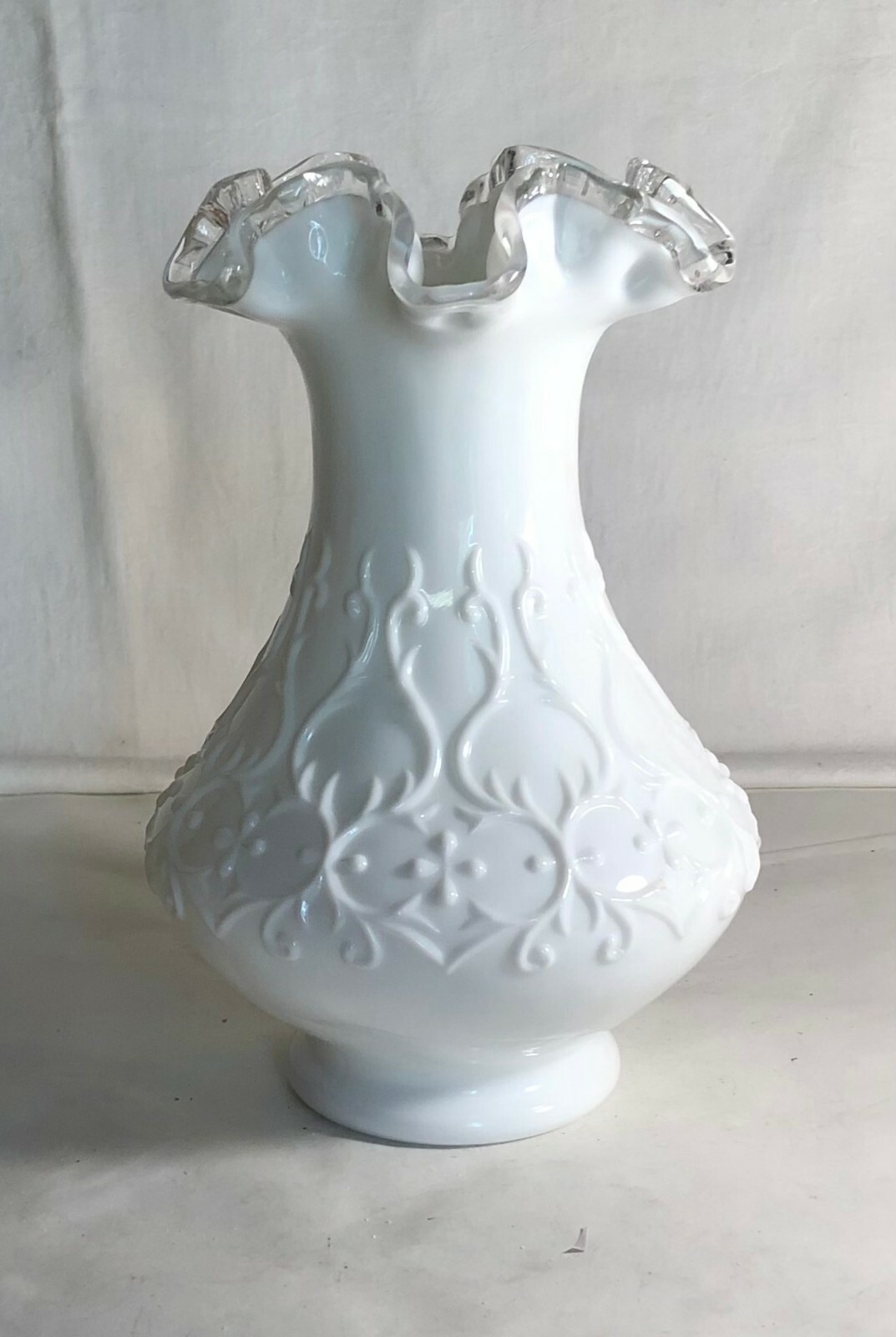 Fenton Milk Glass Silver Crest With Spanish Lace 8
