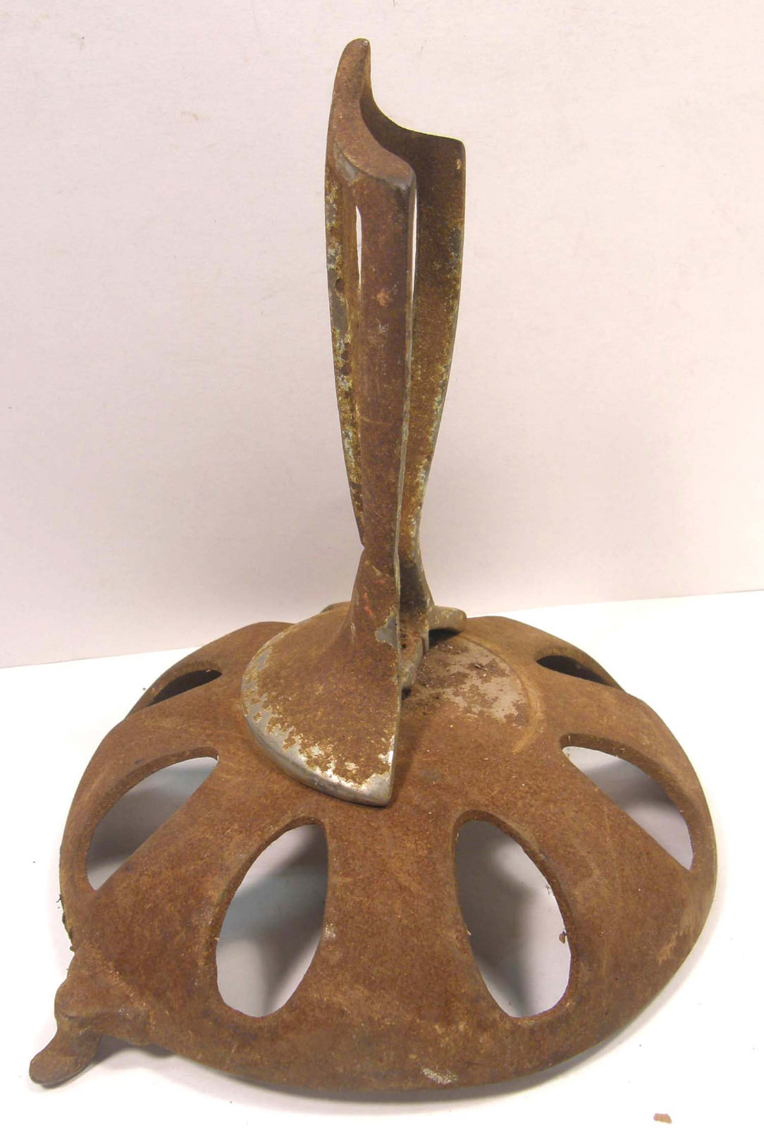 ANTIQUE CAST IRON PARLOR STOVE TOPPER CAP WITH FINIAL MARK RAISED EBR 18STEELBOX