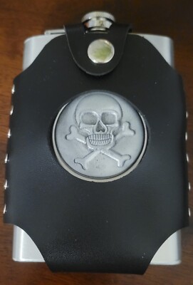 STAINLESS STEEL FLASK 8oz WITH RAISED SKULL MEDALLION - BLACK LEATHER POUCH