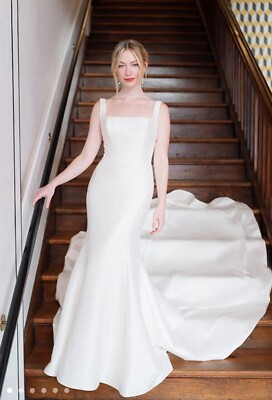 Vow d Wedding Gown, Unworn, size 4, NWT