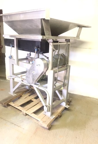 Vibrating Food Shaker Conveyor ,Stainless 18