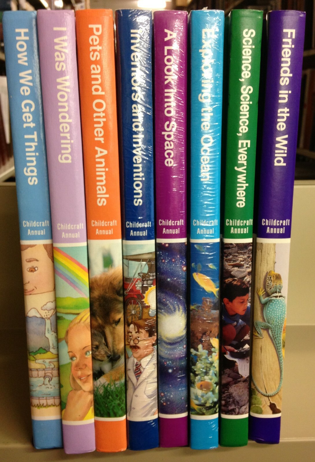 アンティーク！　全巻揃いの1970年代Childcraftです Vintage Childcraft Annual Books, 1970's, 6 Volumes, World