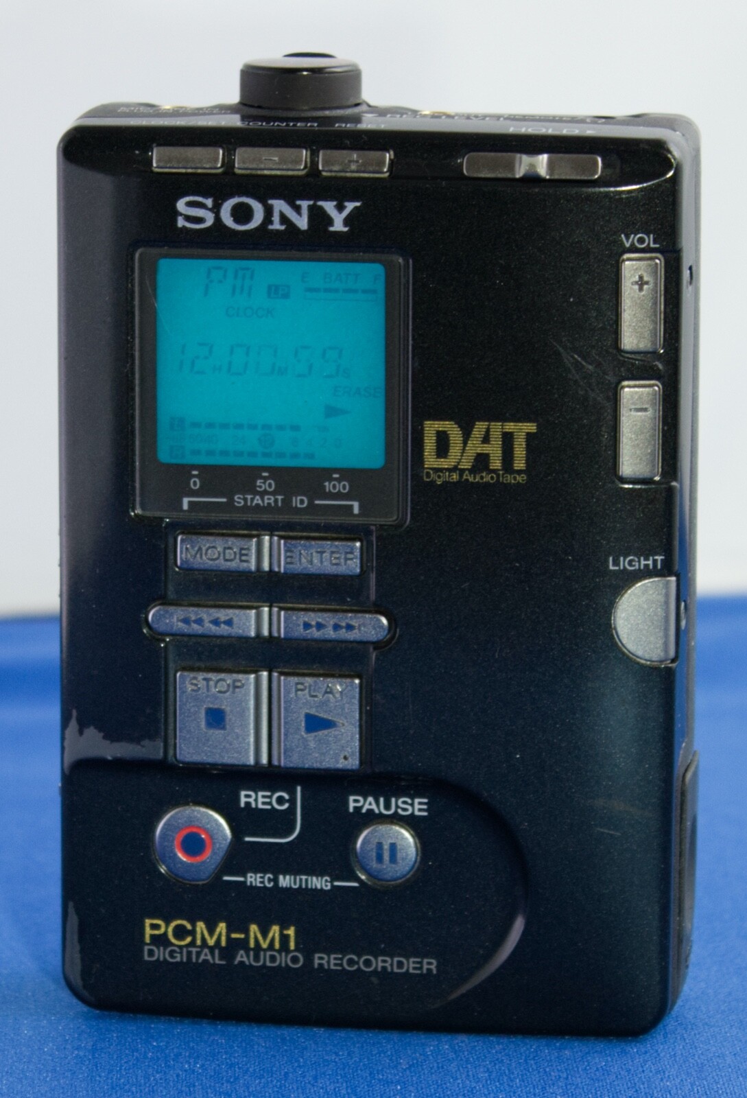 ジャンク品 SONY 業務用ポータブルDATレコーダー PCM-M1 希少品 SONY
