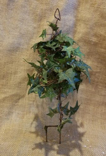 Topiary Metal Form With Silk/Faux Ivy EUC Metal Stake *See Photos*