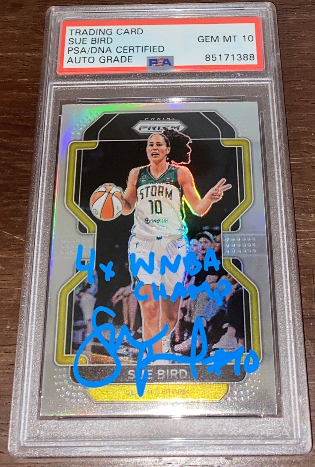 Sue Bird Signed 2022 Silver Panini Prizm WNBA Basketball