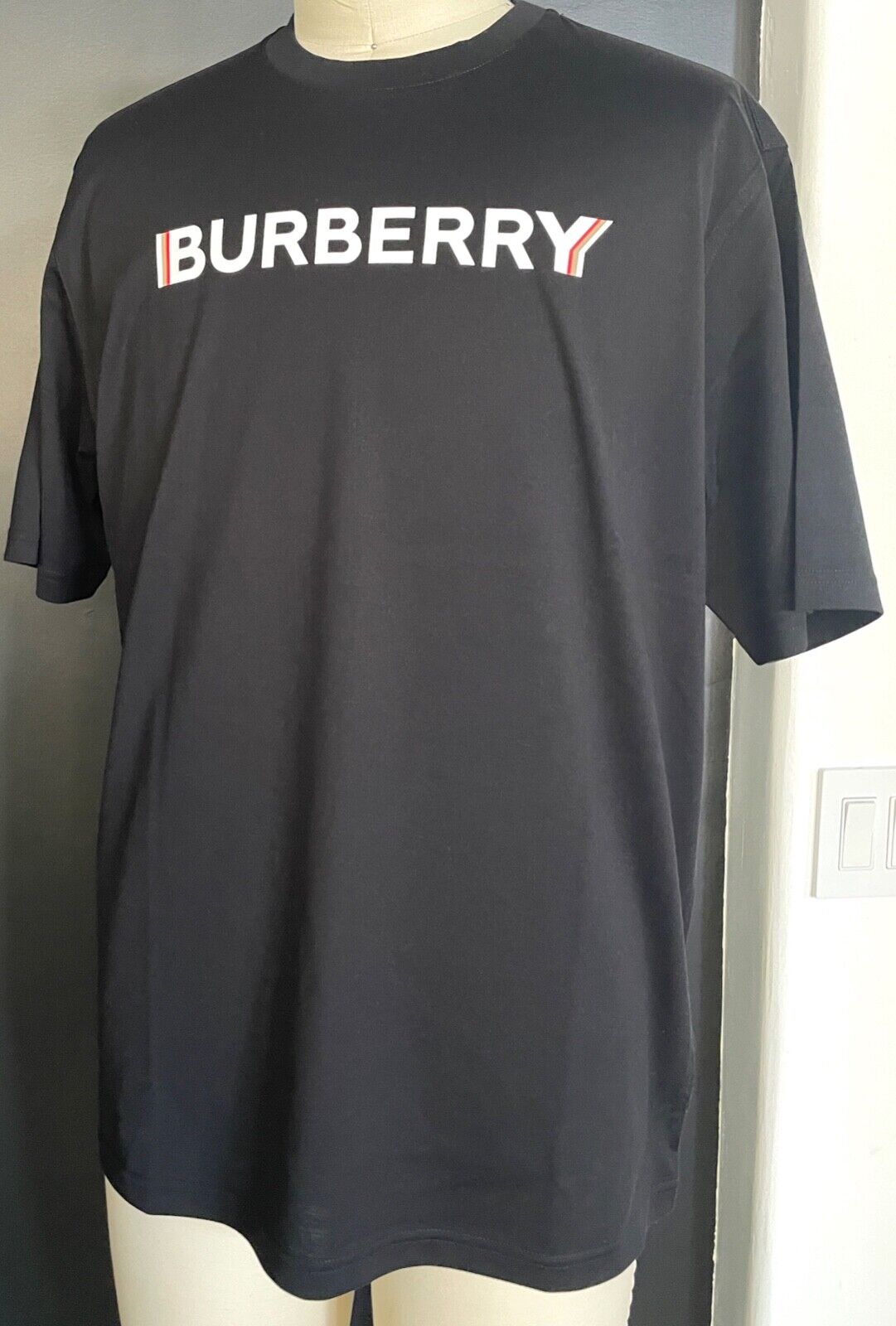 Pre-owned Burberry 8053010 Graphic Print Ellison Black T-shirt, S, M