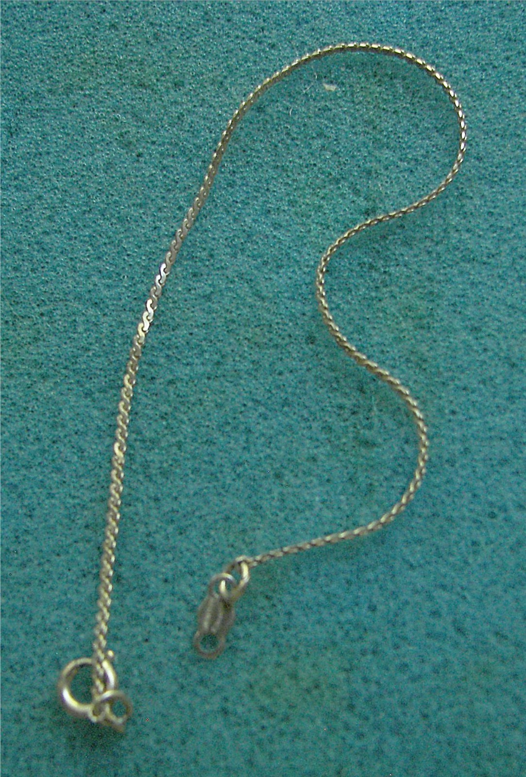 Gold Tone Delicate Chain Bracelet - Sarah Coventry Jewelry - Sara Cov - Vtg