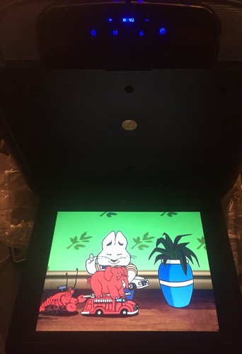 Xo Vision 15 in Gx1572 Ceiling-mount Lcd Monitor With Ir Transmitter DVD Player