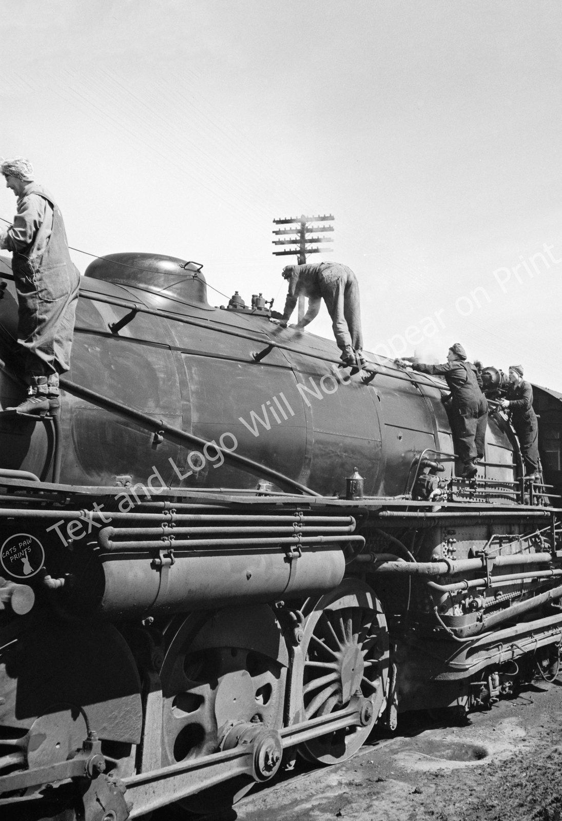 1943 Women Railroad Wipers, Clinton, Iowa Vintage Old Photo 13