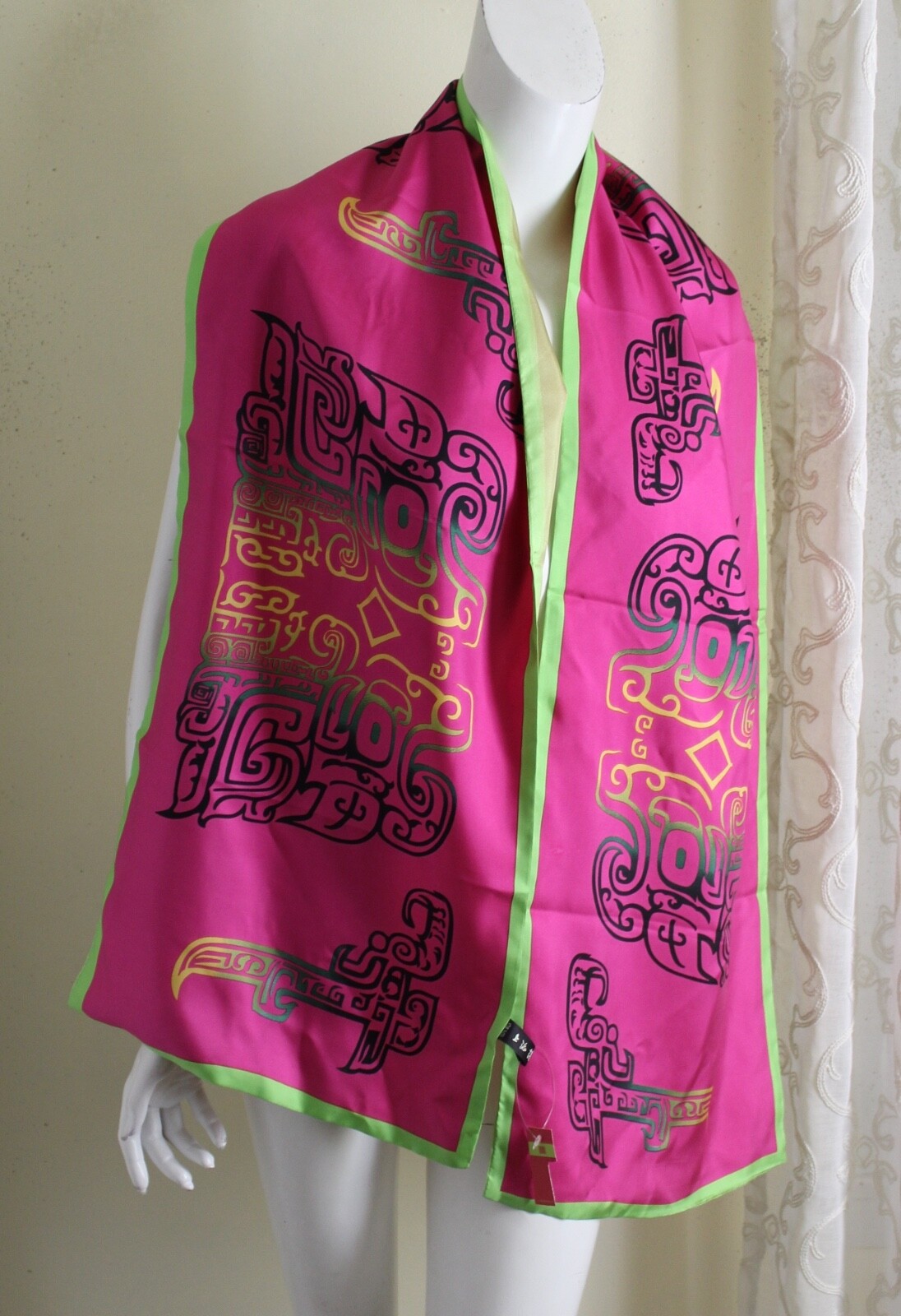 NWT Shanghai Museum Electric Pink Green Character Silk Scarf