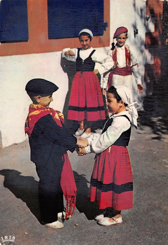 64-Folklore Ispoure-Nï¿½3385-A/0129