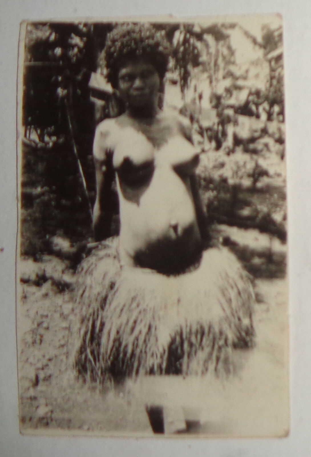 Miss Pom-Pom : Goodenough Island - original pho...