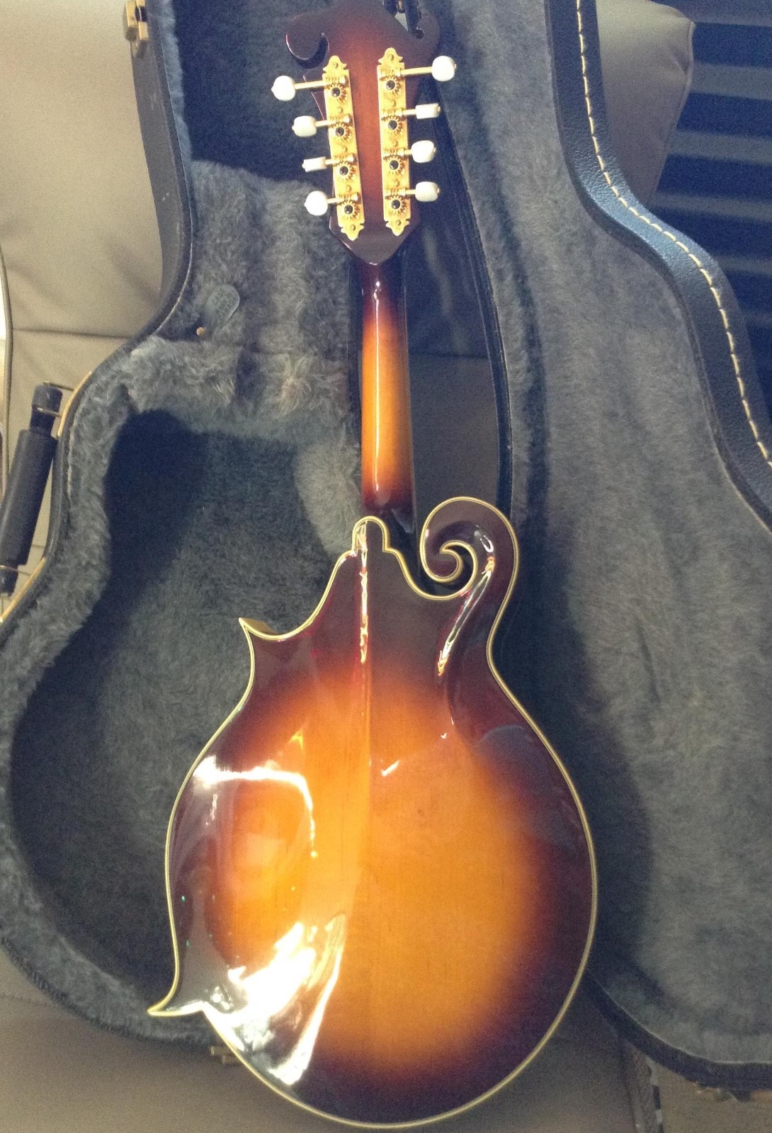 Epiphone MM-50  Mandolin - F-Style Acoustic - Vintage Sunburst, Style F5 Gibson