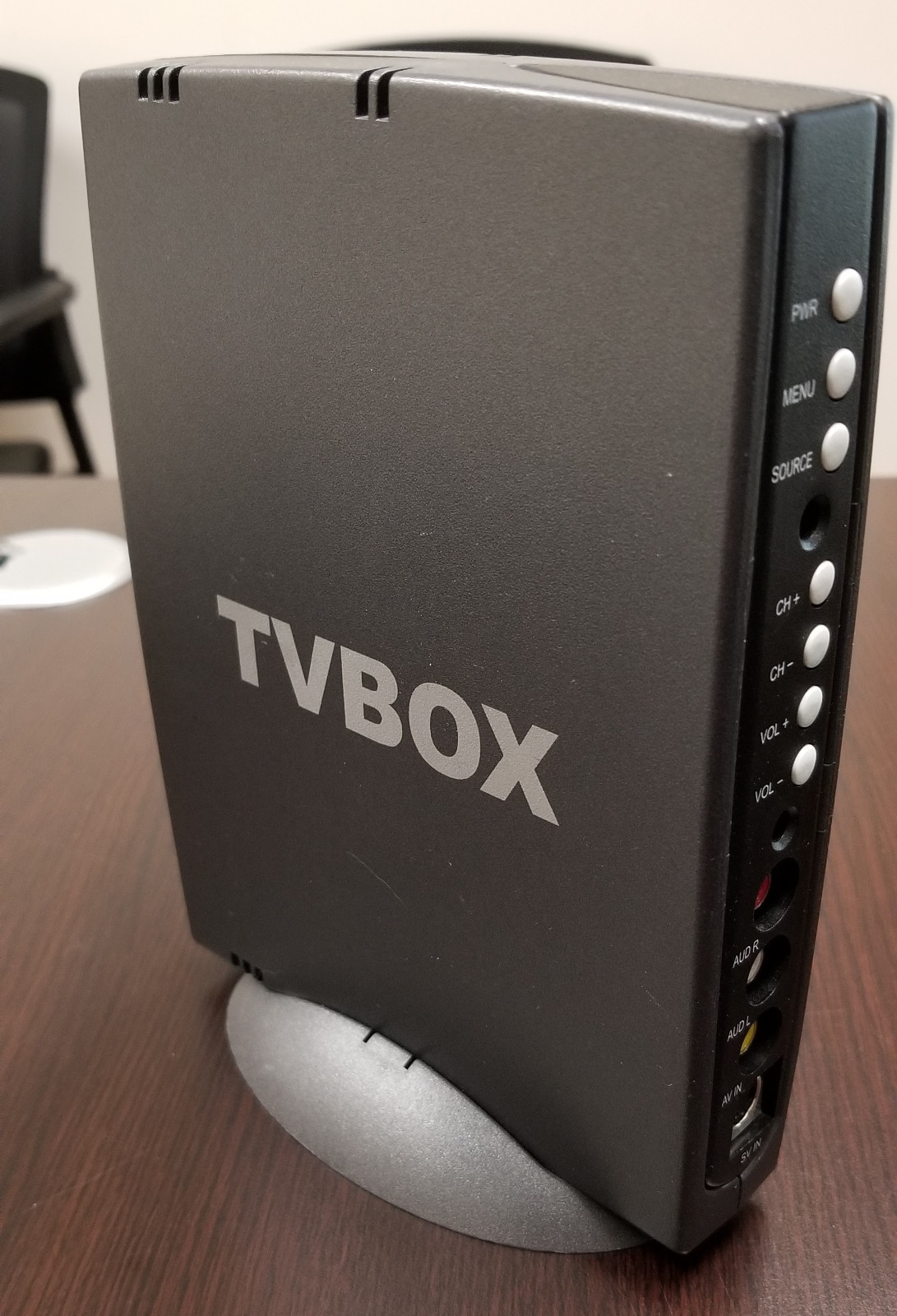 Kworld XPert TV LCD TV Box w/ Coax/RCA/S-Video input and VGA output