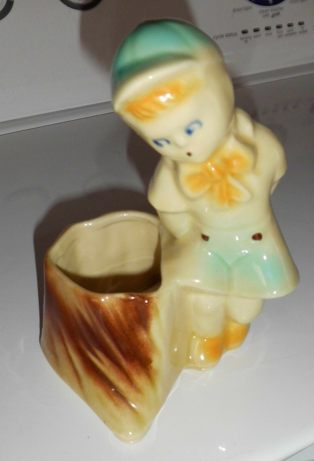 Shawnee 1940s Vintage Dutch Boy Tree Stump Figurine Flower Vase Planter USA 533