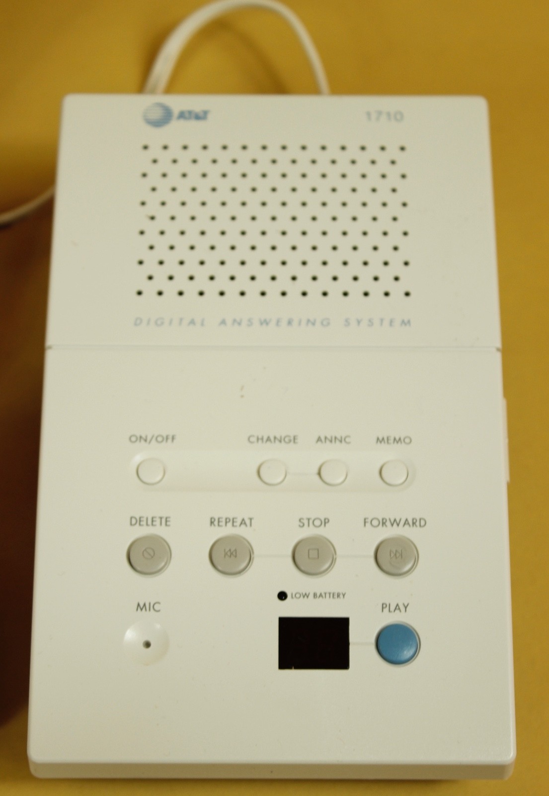 AT&T Tapeless Digital Answering System 1710 No Tapes NIB