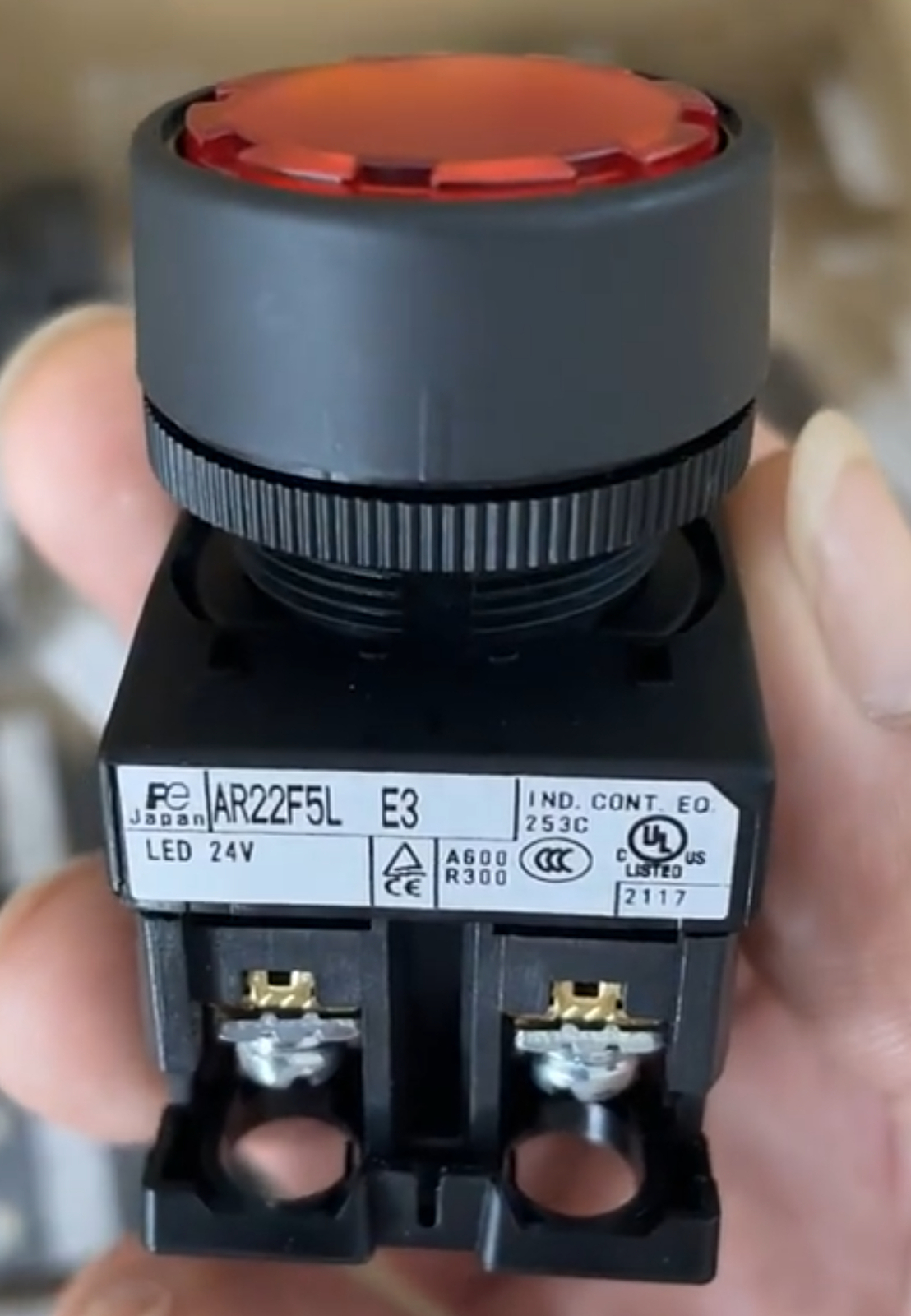 1pcs Fuji Electric Pushbutton switch with light AR22F5L