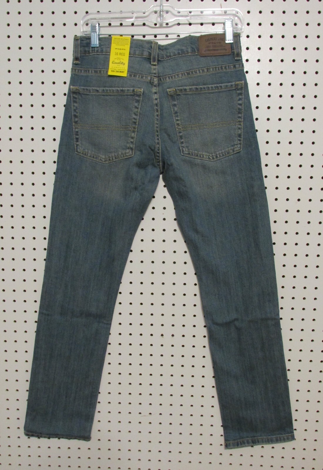 Signature by Levi Strauss & Co. Boy's S26 Skinny Fit Jeans, Size 16 Reg, Medium