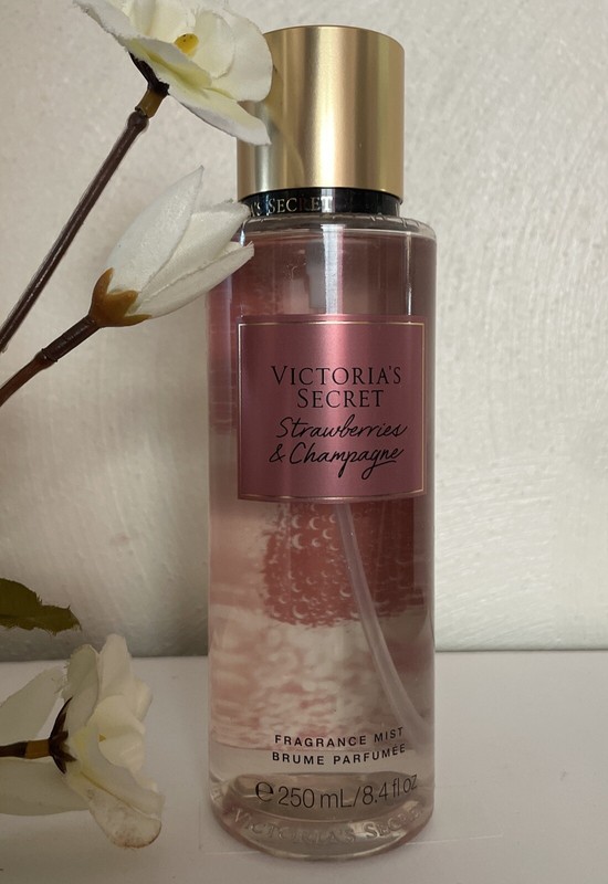 Victoria's Secret STRAWBERRIES & CHAMPAGNE Body Mist Spray 8.4 fl.oz