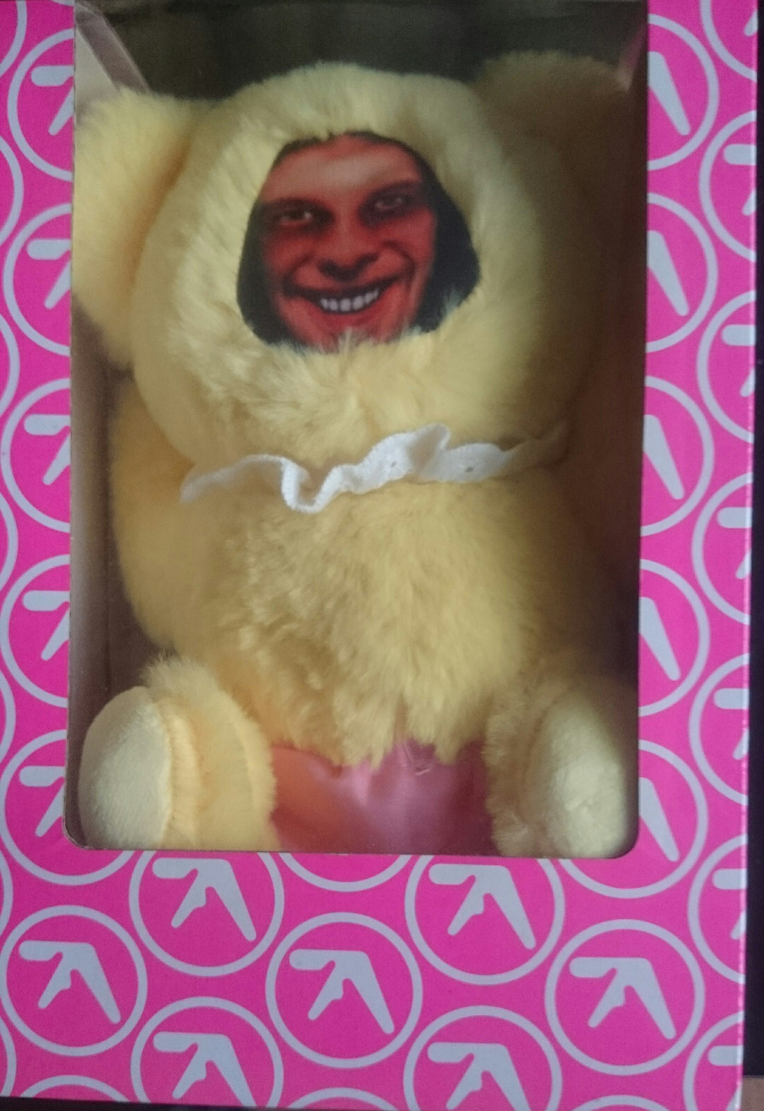 APHEX TWIN Donkey Rhubarb Teddy Bear YELLOW Rare BNIB Never APHEX TWIN Donkey Rhubarb Teddy Bear YELLOW Rare BNIB Never