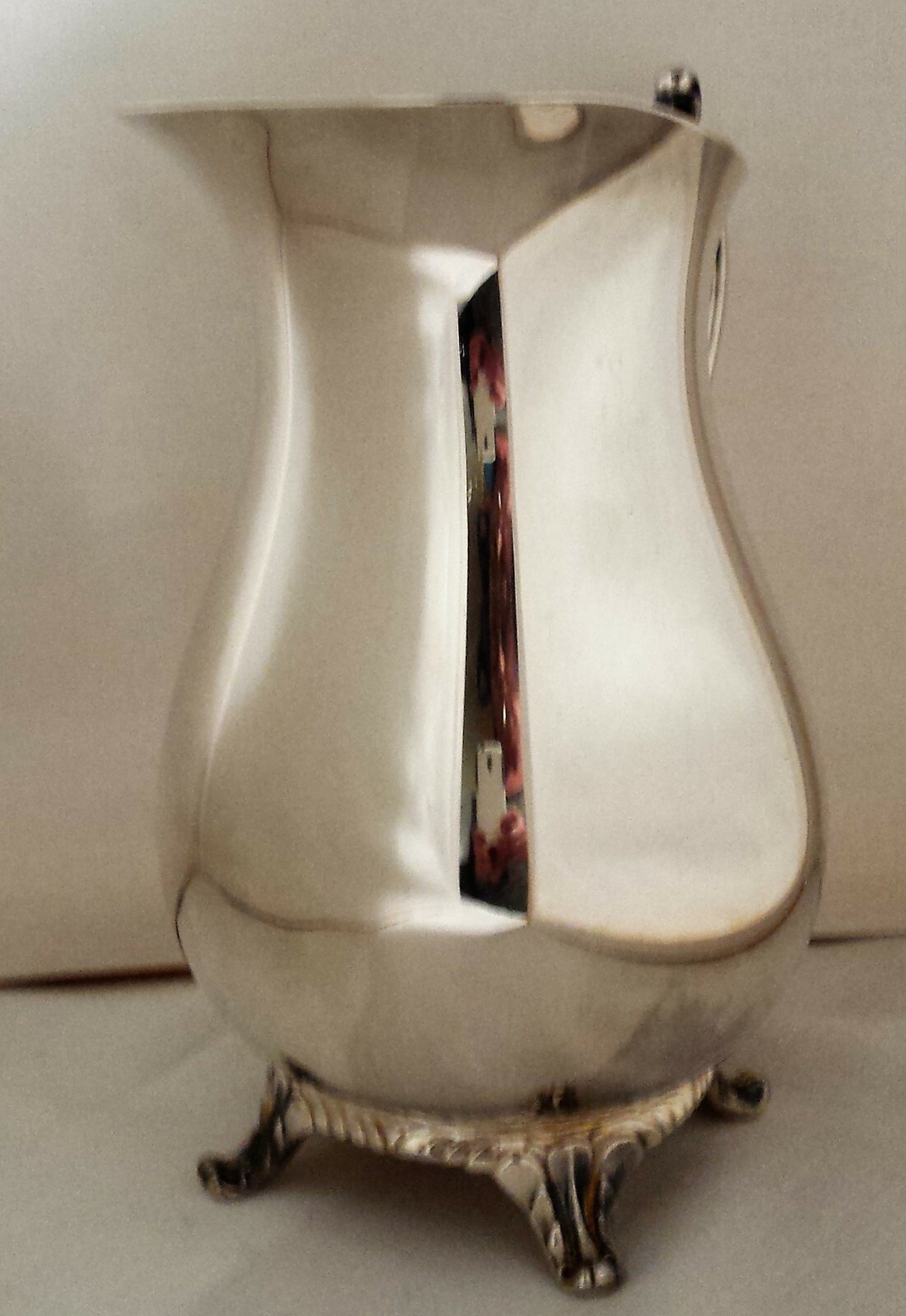 Wm ROGERS SILVERPLATE FOOTED WATER PITCHER w/ ICE LIP #817