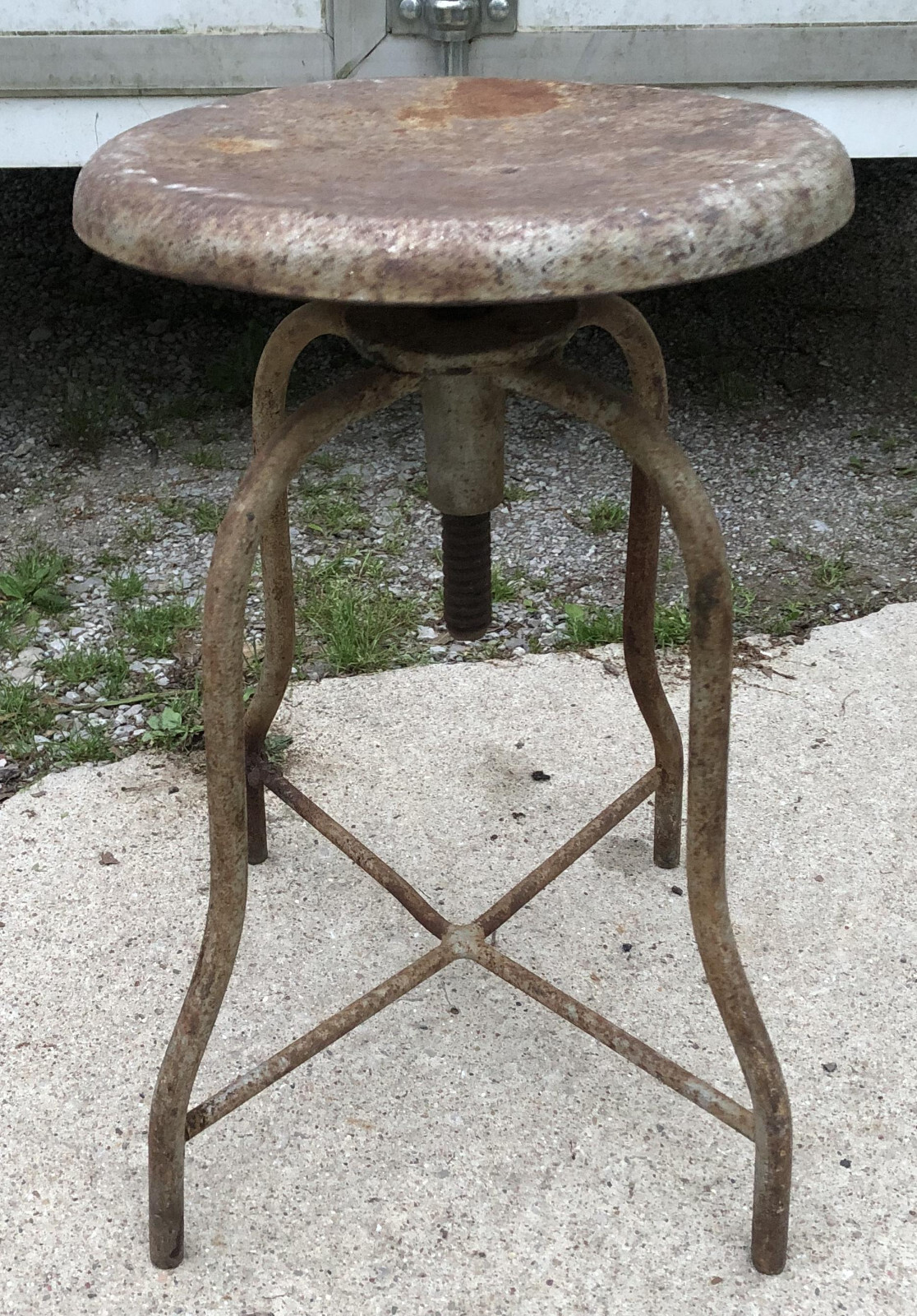 Screw Seat Iron Metal Shop Industrial Stool Chair 19''H