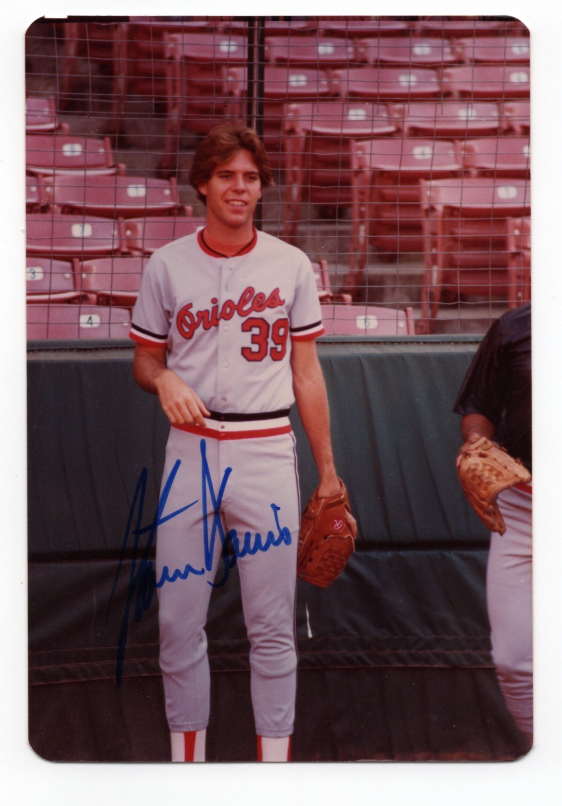 Storm Davis Autograph On A 3.5x5 Photo - Baltimore Orioles