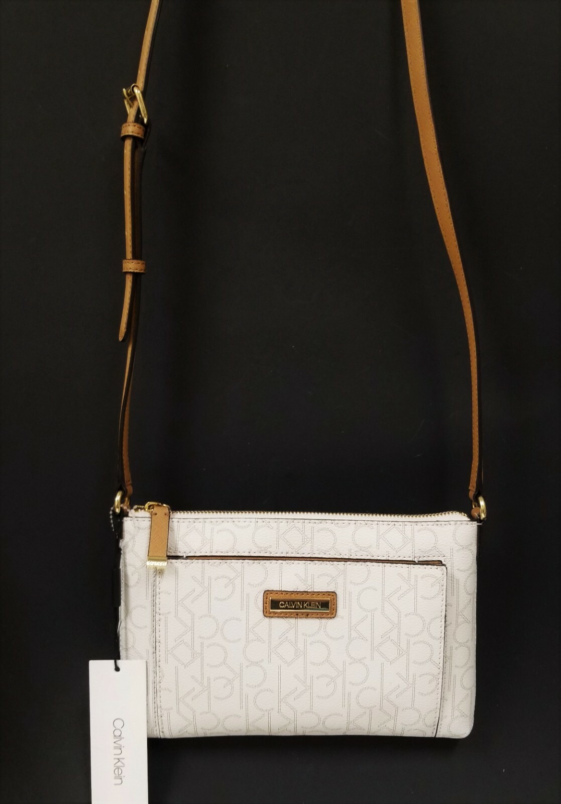 NEW CALVIN KLEIN OFF WHITE+BROWN PVC,LOGO,GOLD TOP ZIP, CROSSBODY,SHOULDER BAG NEW CALVIN KLEIN OFF WHITE+BROWN PVC,LOGO,GOLD TOP ZIP, CROSSBODY,SHOULDER BAG