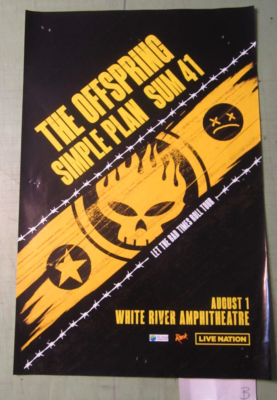 【激レア品】THE OFFSPRING TEXTILE POSTER 激レア品】THE OFFSPRING TEXTILE POSTER - メルカリ