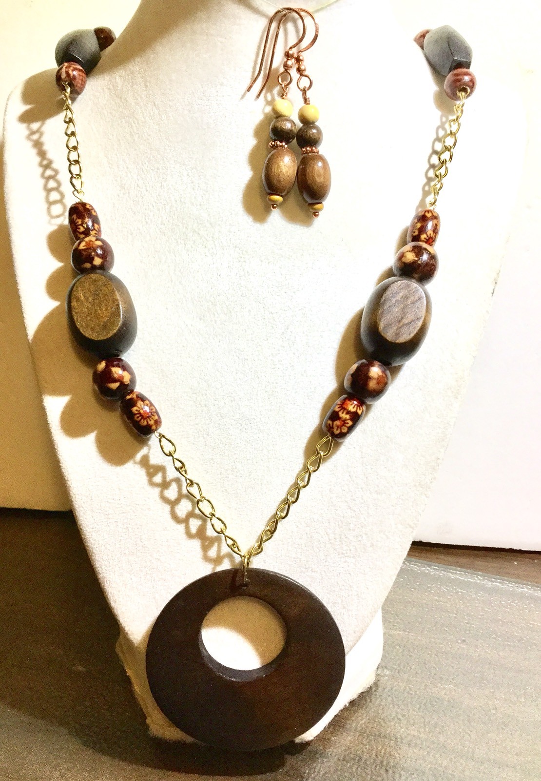 NECKLACE SET Wood Necklace LIGHT WEIGHT With Chain Plus Earrings