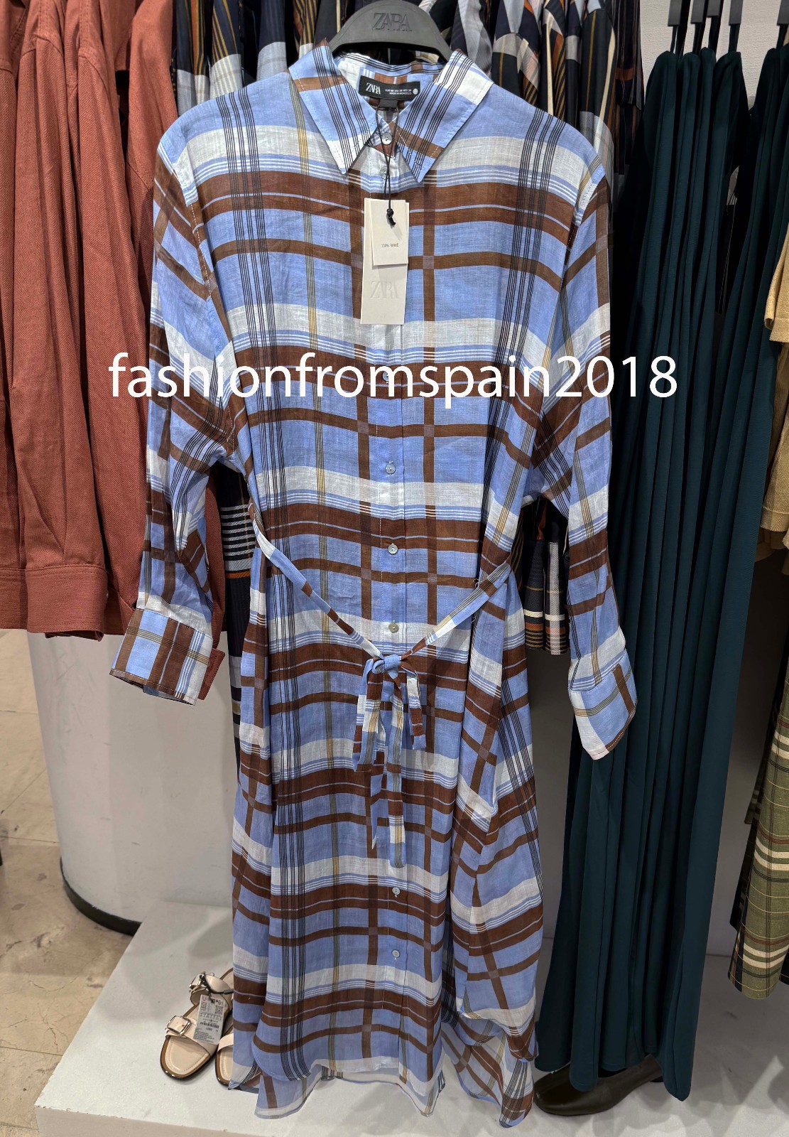 タグ付き Anduze Belted Check Dress タグ付き Anduze Belted Check Dress Shipping in mid September