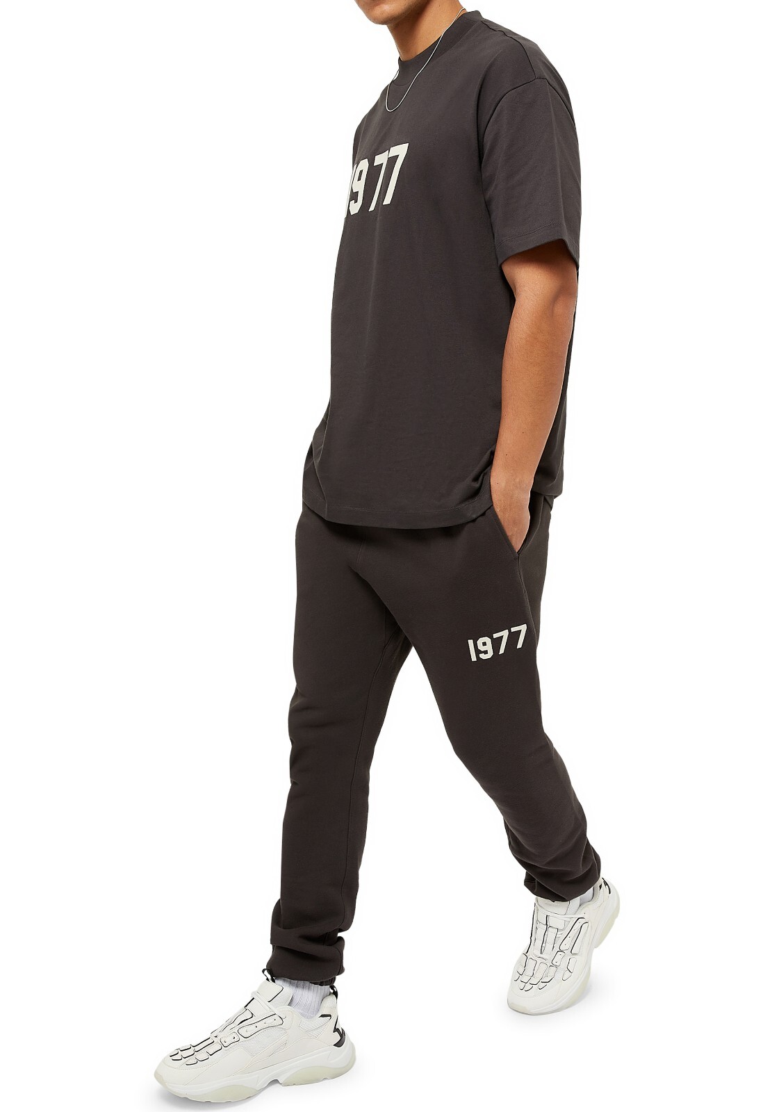 FEAR OF GOD FOG ESSENTIALS TEE | IRON BLACK | SIZE MEDIUM / LARGE / XL | FEAR OF GOD 1977