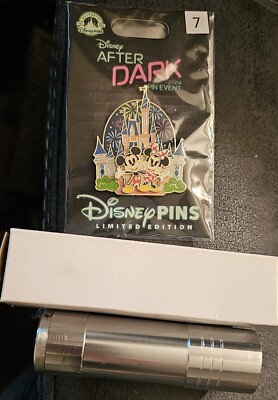 Disney Pin After Dark Mickey & Minnie Castle LE 750 W/Blacklight Free Shipping