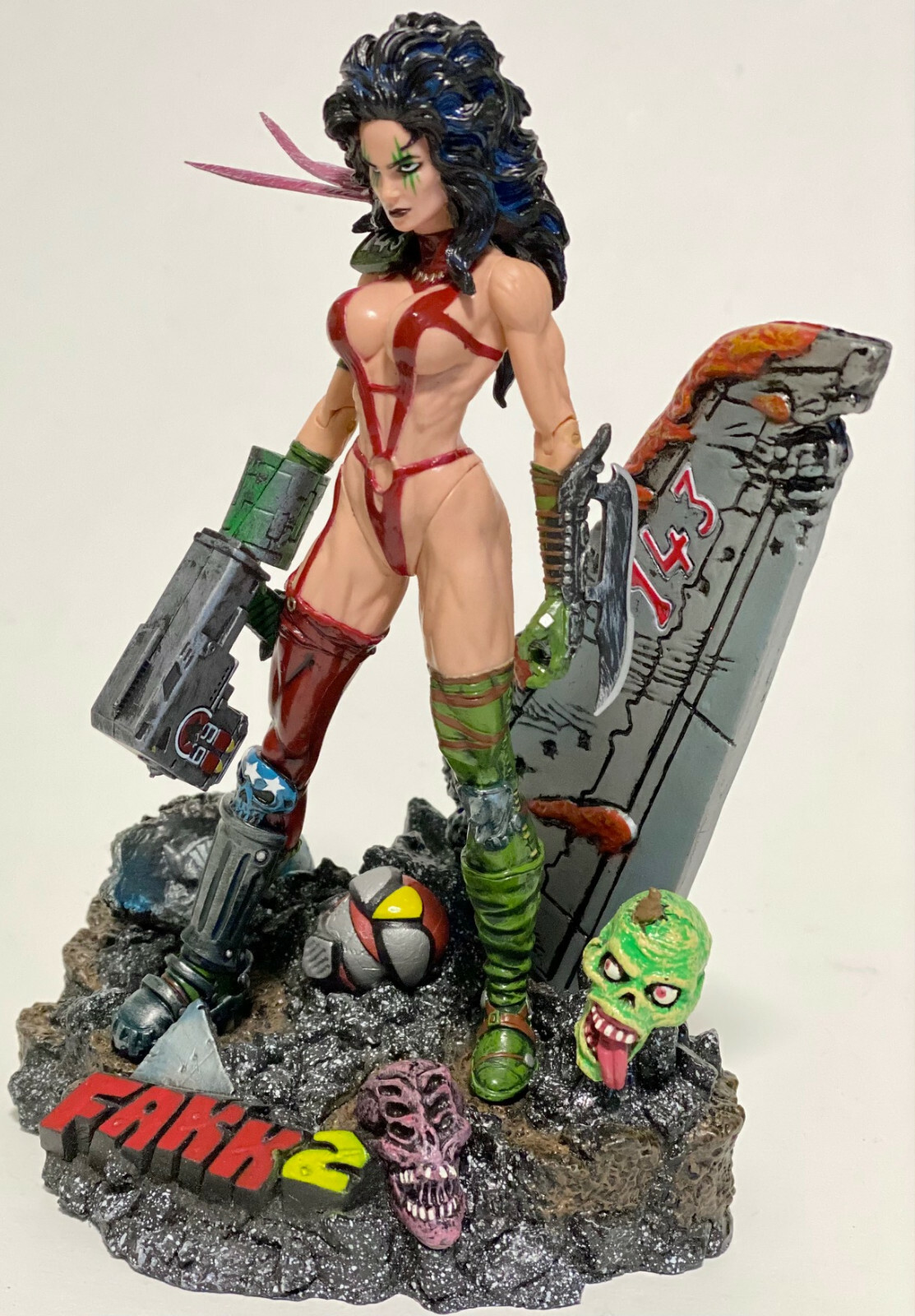 お買得限定品☆夏売れ筋 FAKK2 Julie Strain フィギュア | iuggu.ru