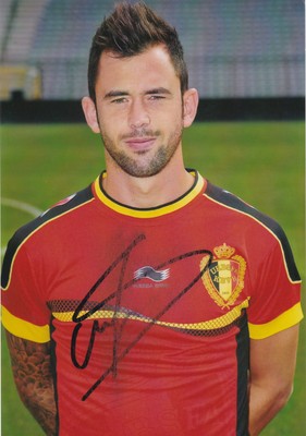 Steven Defour (ex-Porto, Anderlecht, Burnley & Belgium) signed colour photograph