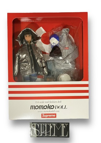 Supreme momoko doll with clothing and Accessories 12.6 X 9.4 X 2.4 BRAND NEW!!