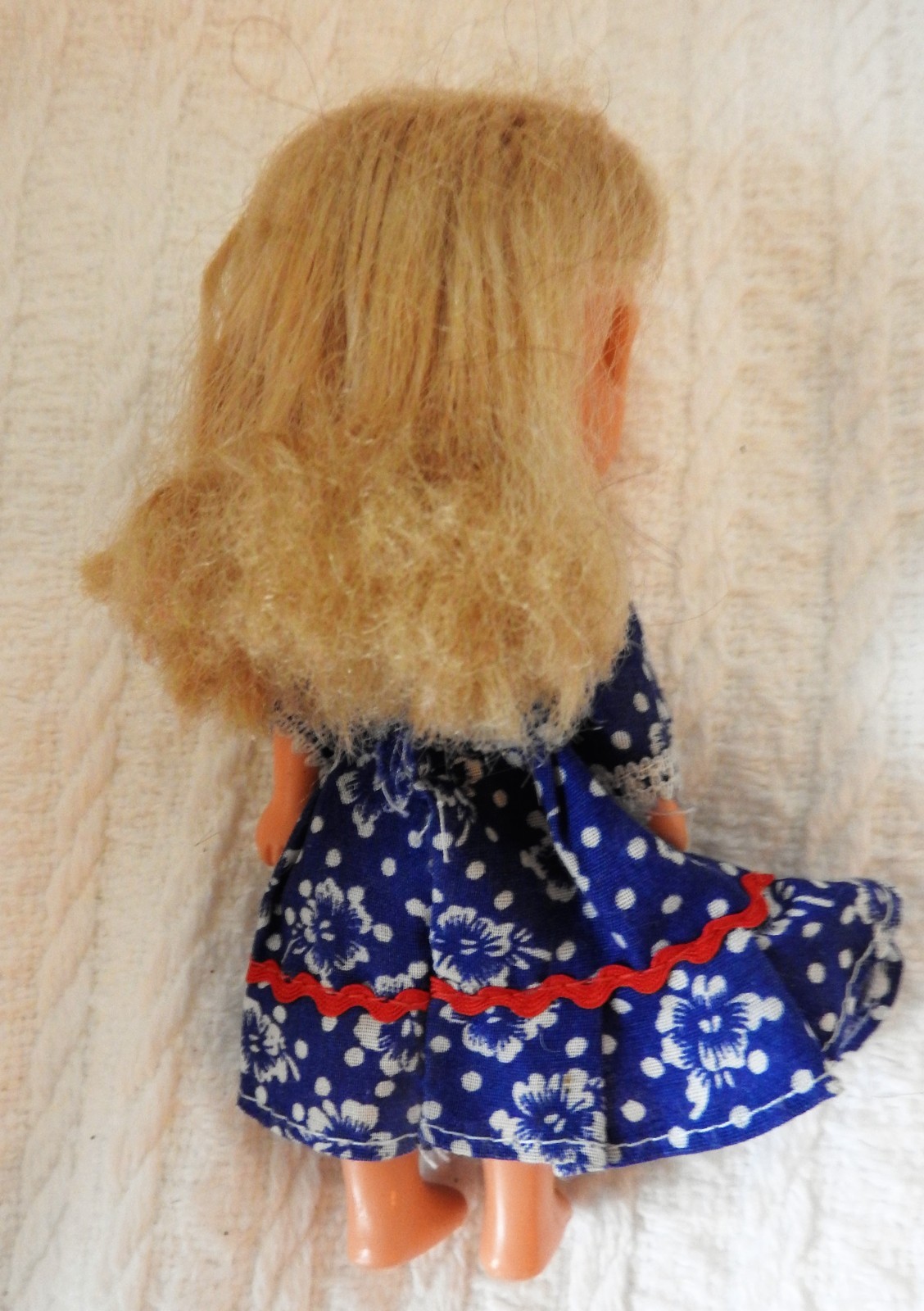 Vintage Blonde   Doll Made in Hong Kong 5 3/4