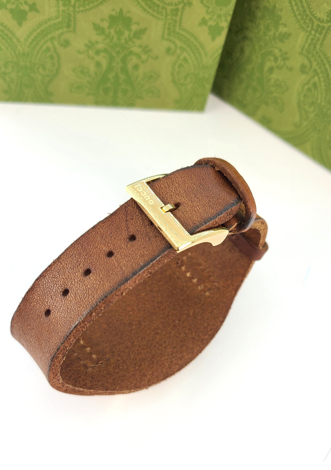 Pre-owned Gucci Le Marche Des Merveilles Green Red Dial Snake Leather Strap Unisex Watch