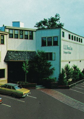 US ME Freeport Maine LL Bean founded 1912 by hunter & fisherman Leon Leonwood!!!