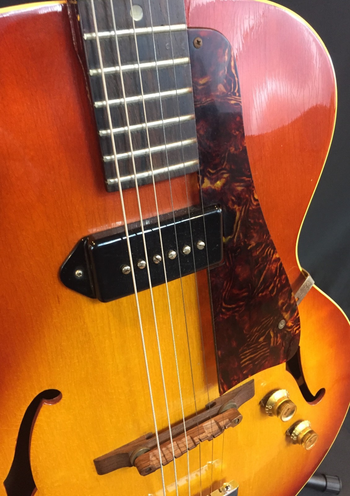 Gibson ES-125T Hollow Body Electric Guitar 1966 Vintage Cherry Sunburst