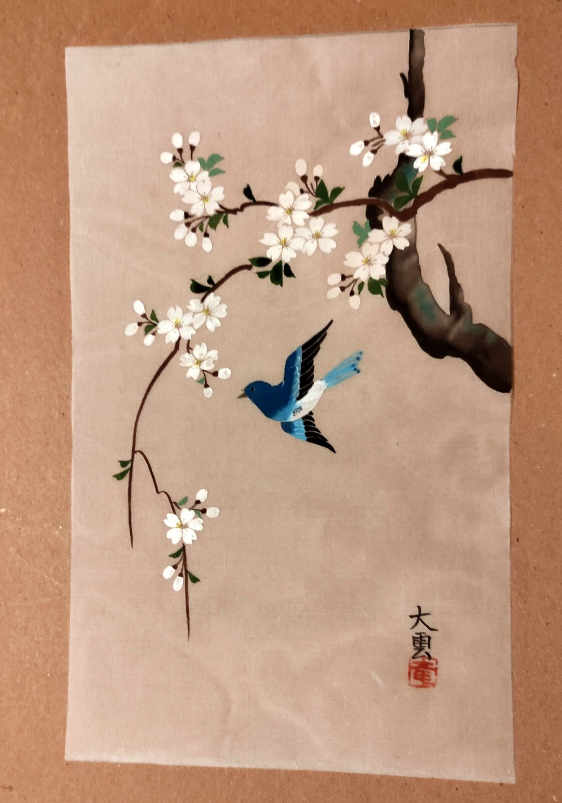 中国 花鳥蝶の絵瓶　u6230906 中国 花鳥蝶の絵瓶 u6230906