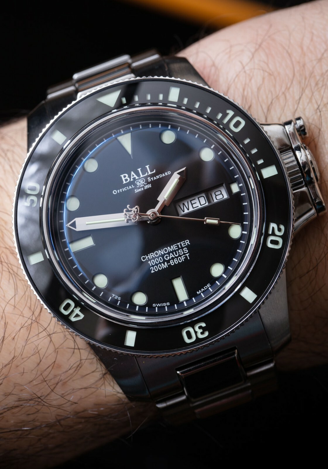 Pre-owned Ball Genuine  Ø 40mm Cosc Engineer Hydrocarbon Original Dm2118b-scj-bk 200m