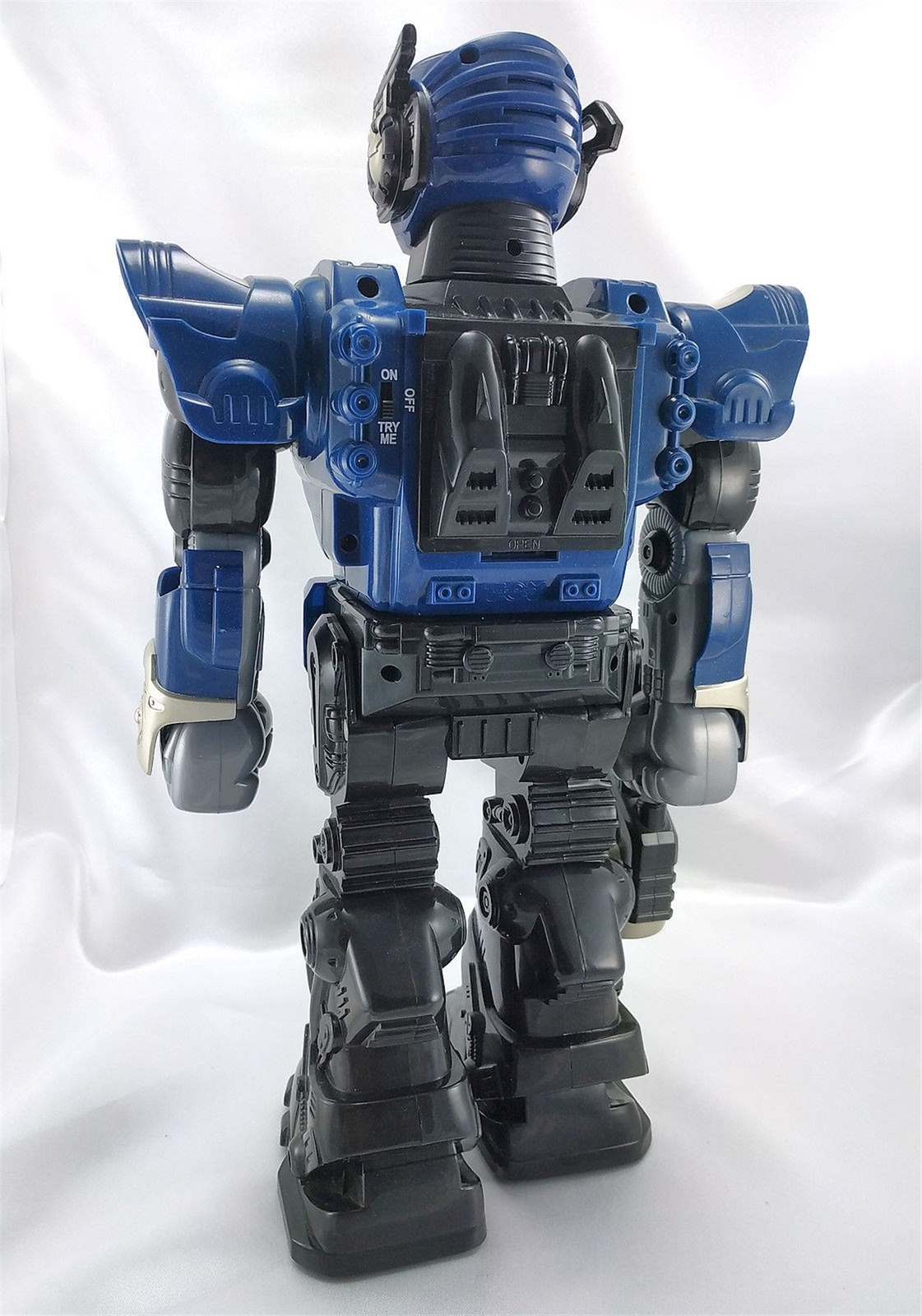 HAP-P-KID TOY Happy Kid Vintage 2005 Robot 15