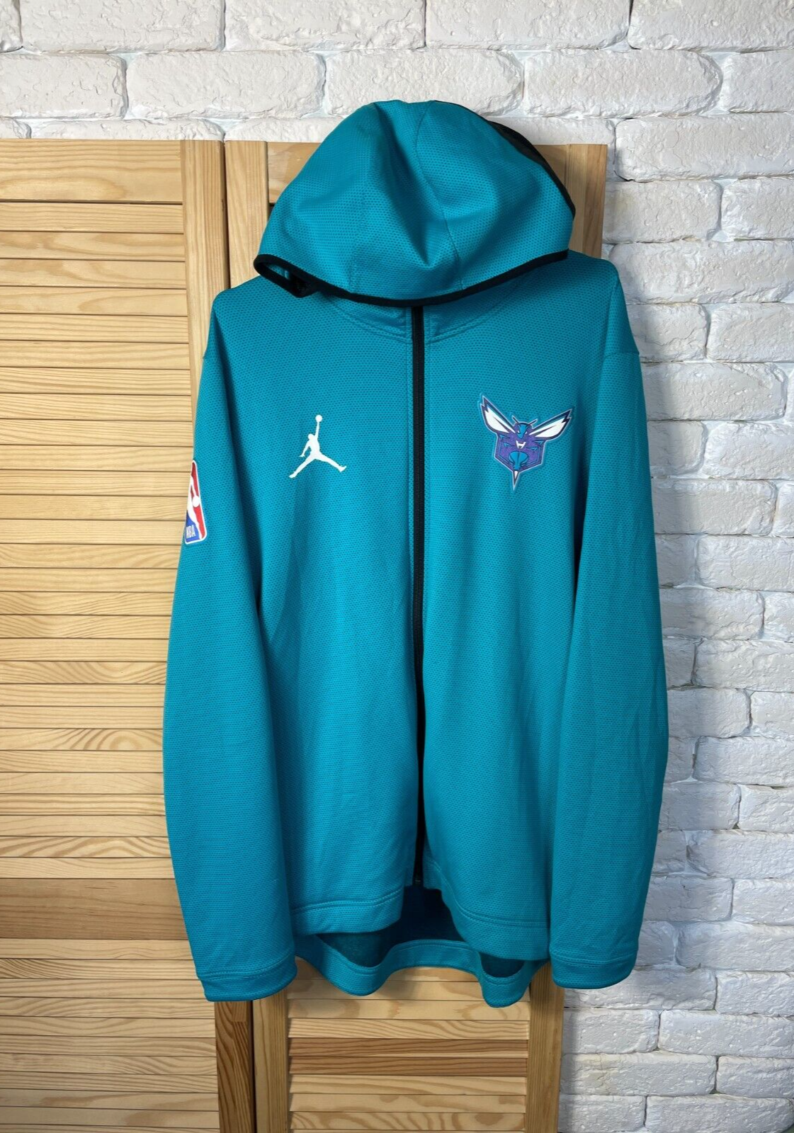 CHARLOTTE HORNETS TRAINING BASKETBALL JACKET WITH ZIPPED