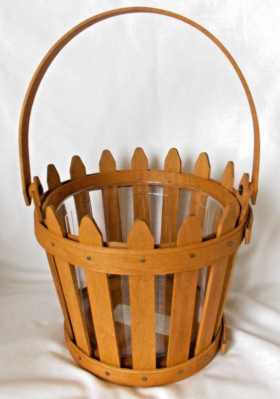 Longaberger 7" round small 2006 picket basket with protector MINT