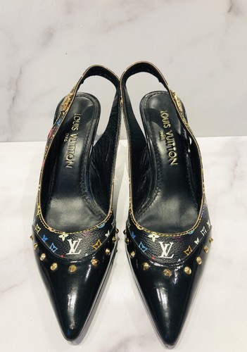 Louis Vuitton ブラックストラップ付き太ハイヒール Louis Vuitton ブラックストラップ付き太ハイヒール ウィメンズ