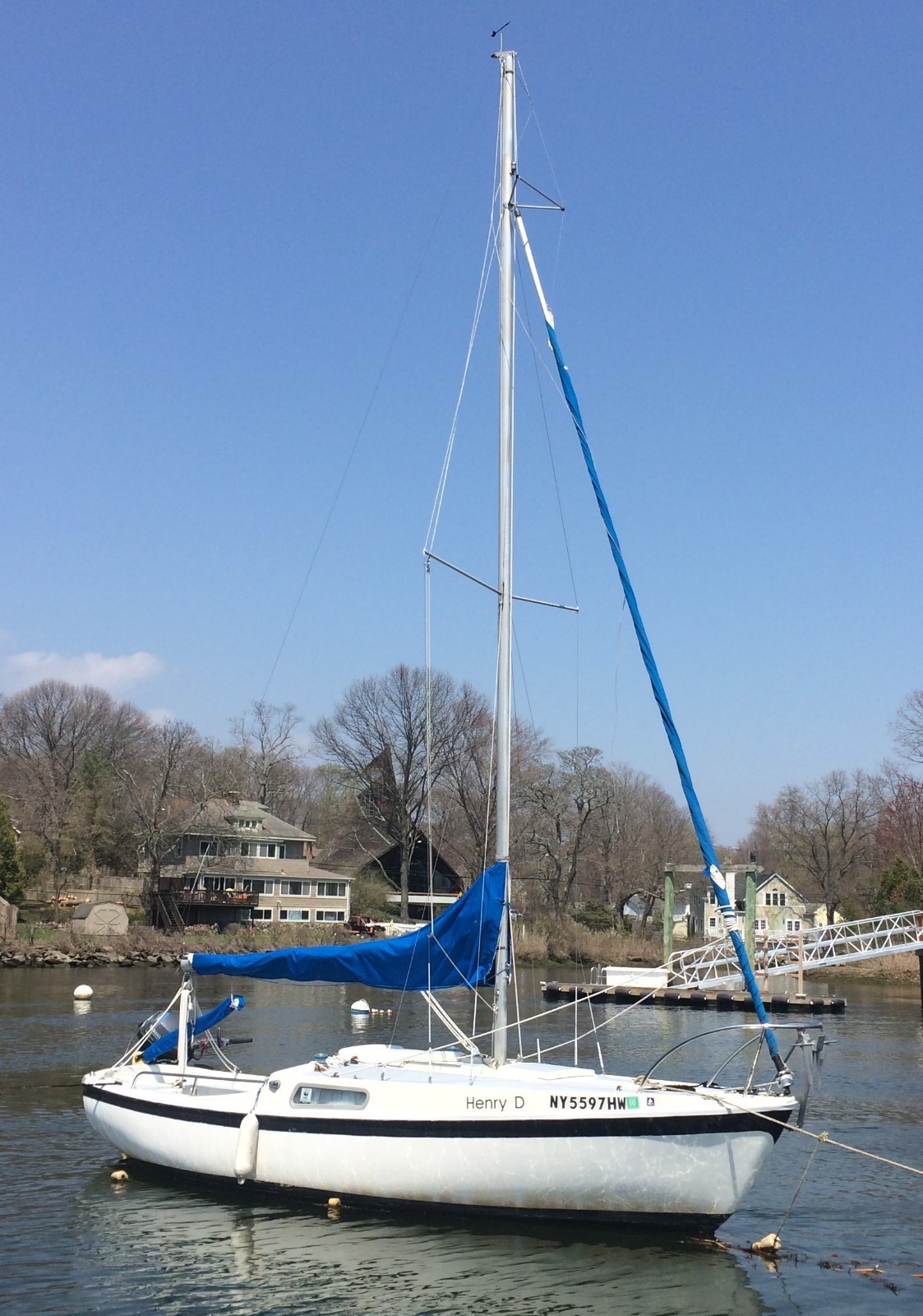 1975 Jensen Cal 20' Sailboat - Connecticut
